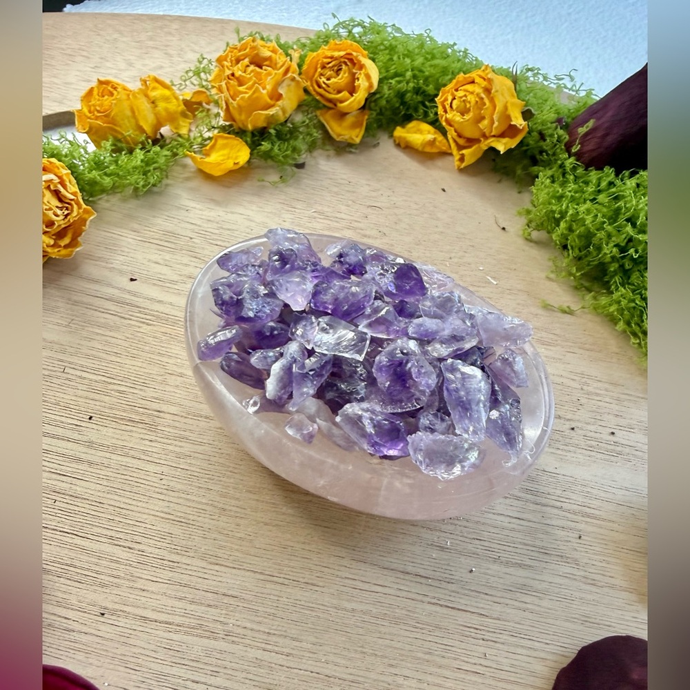 Rose Quartz bowl & Amethyst chips